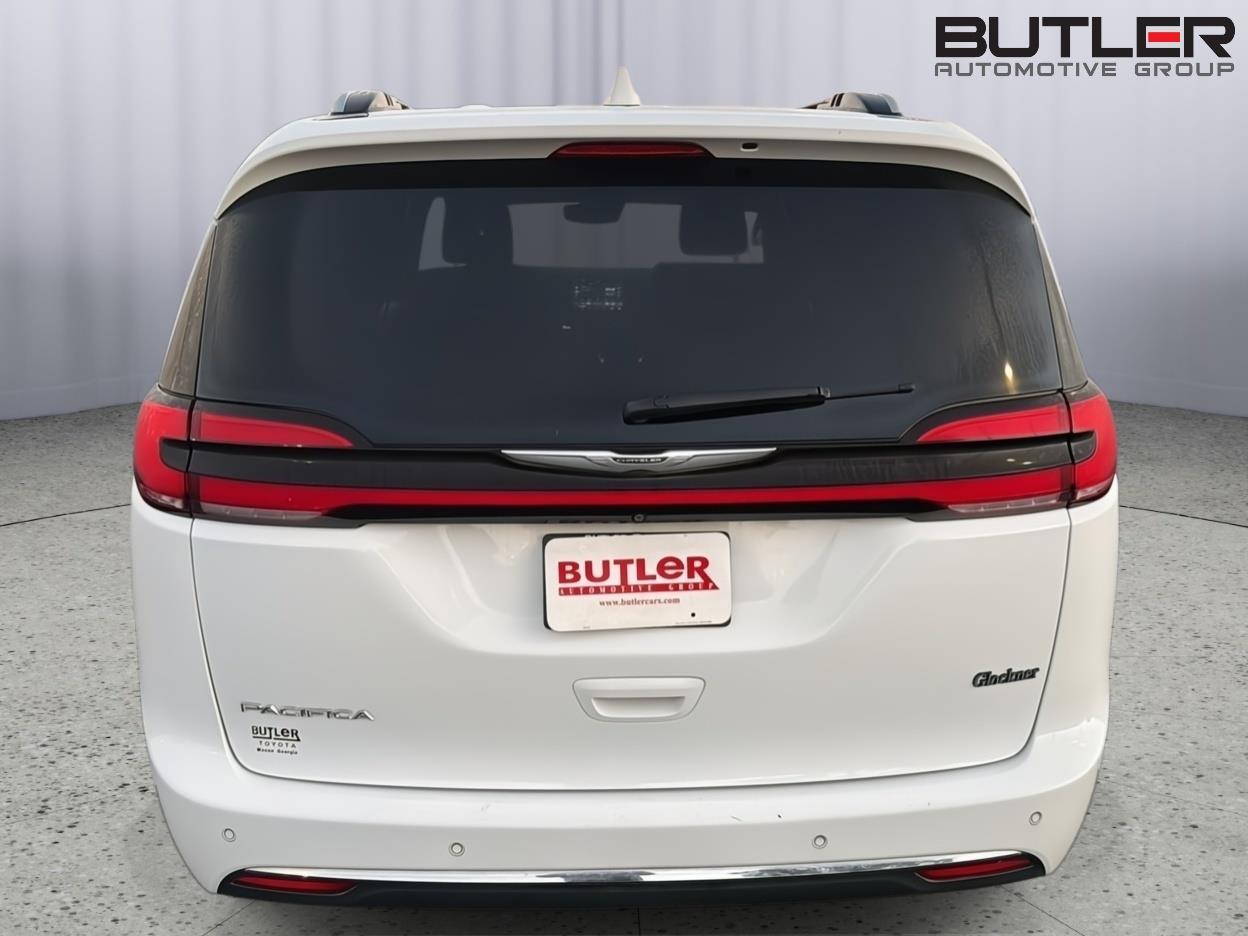 Used 2021 Chrysler Pacifica Van