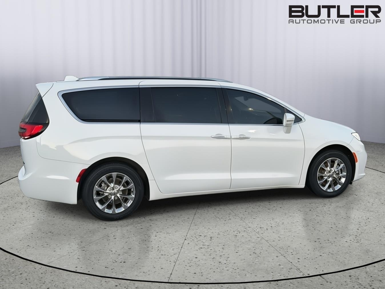 Used 2021 Chrysler Pacifica Van