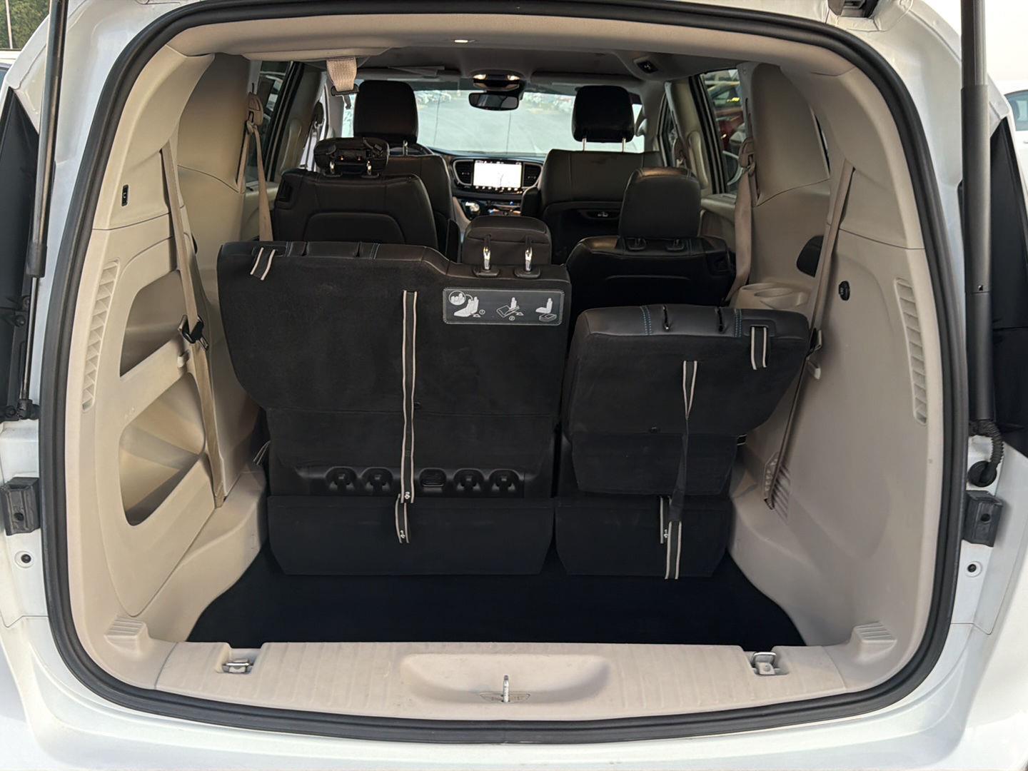 Used 2021 Chrysler Pacifica Van