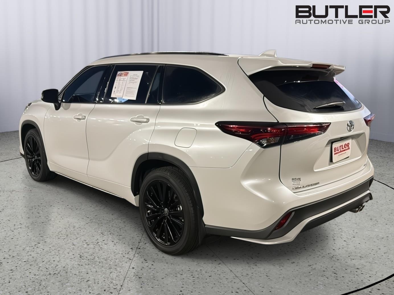 Used 2024 Toyota Highlander SUV