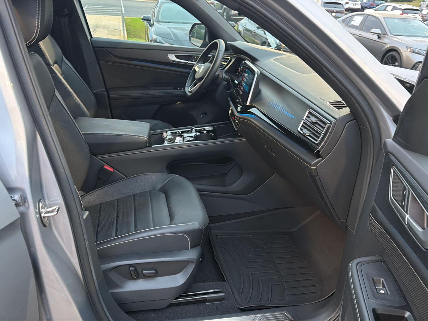 Used 2024 Volkswagen Atlas Cross Sport SUV