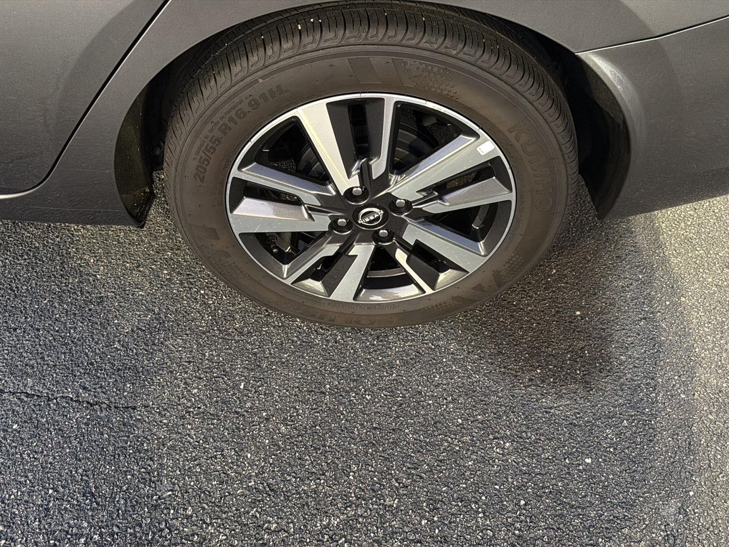 Used 2025 Nissan Versa Sedan