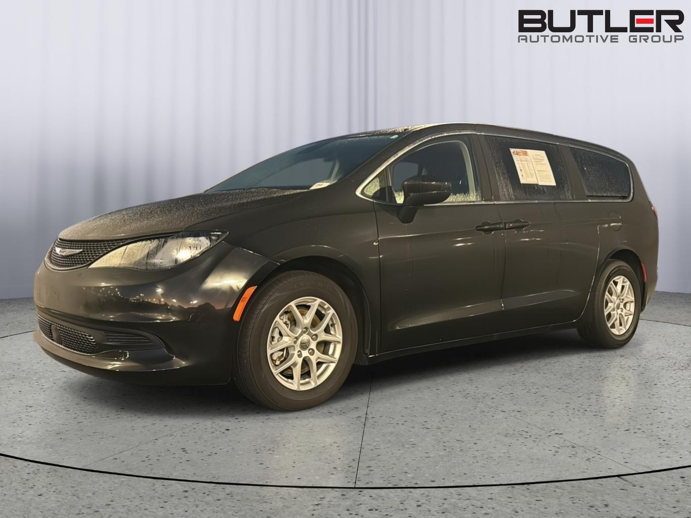 Used 2023 Chrysler Voyager Van