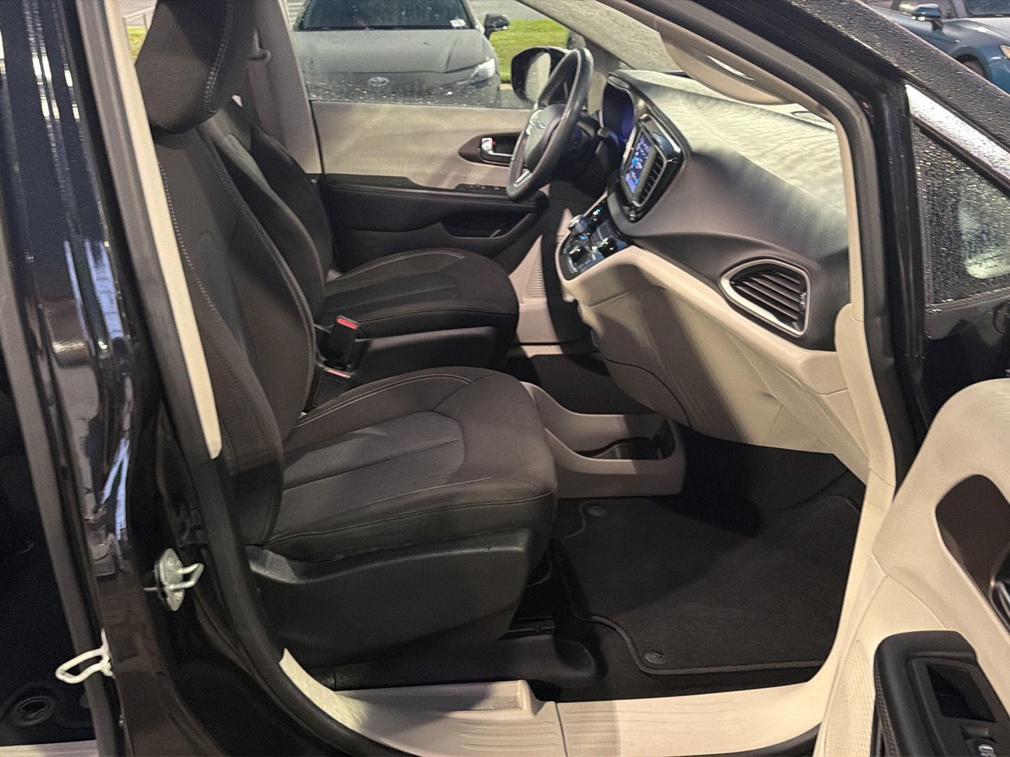 Used 2023 Chrysler Voyager Van