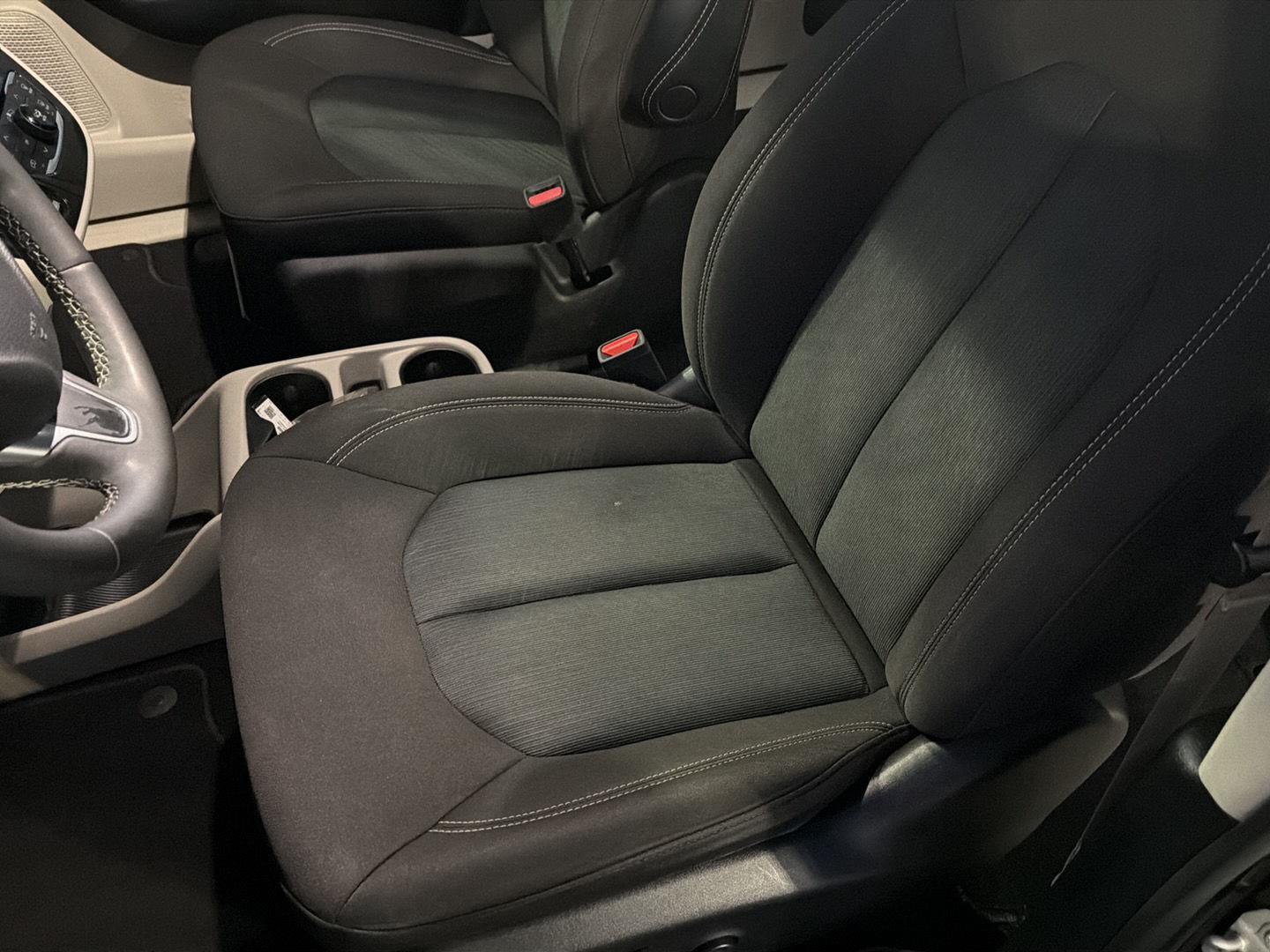 Used 2023 Chrysler Voyager Van