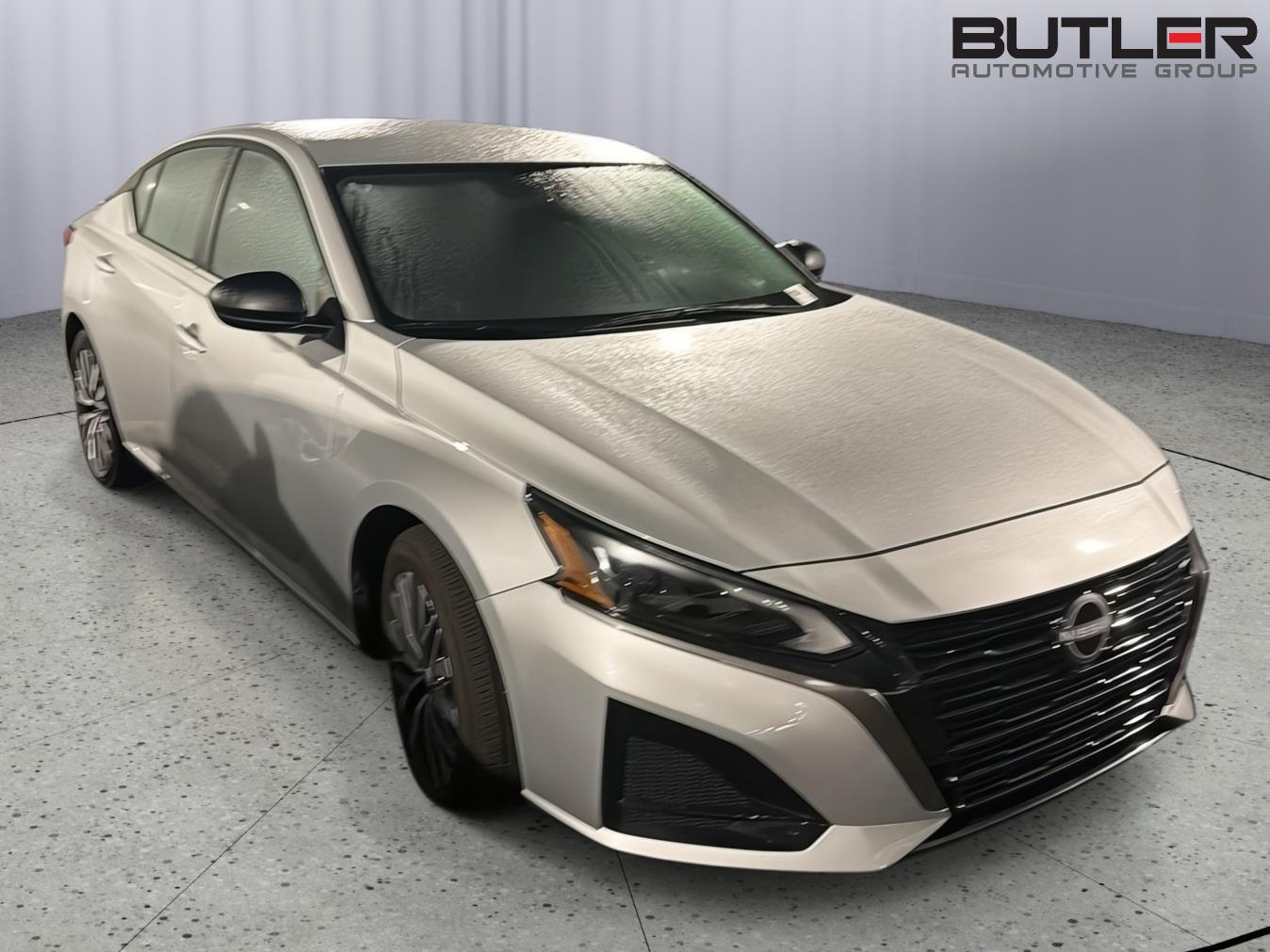 Brilliant Silver Metallic 2026 Nissan Altima Sedan Front-Wheel Drive Continuously Variable Transmission