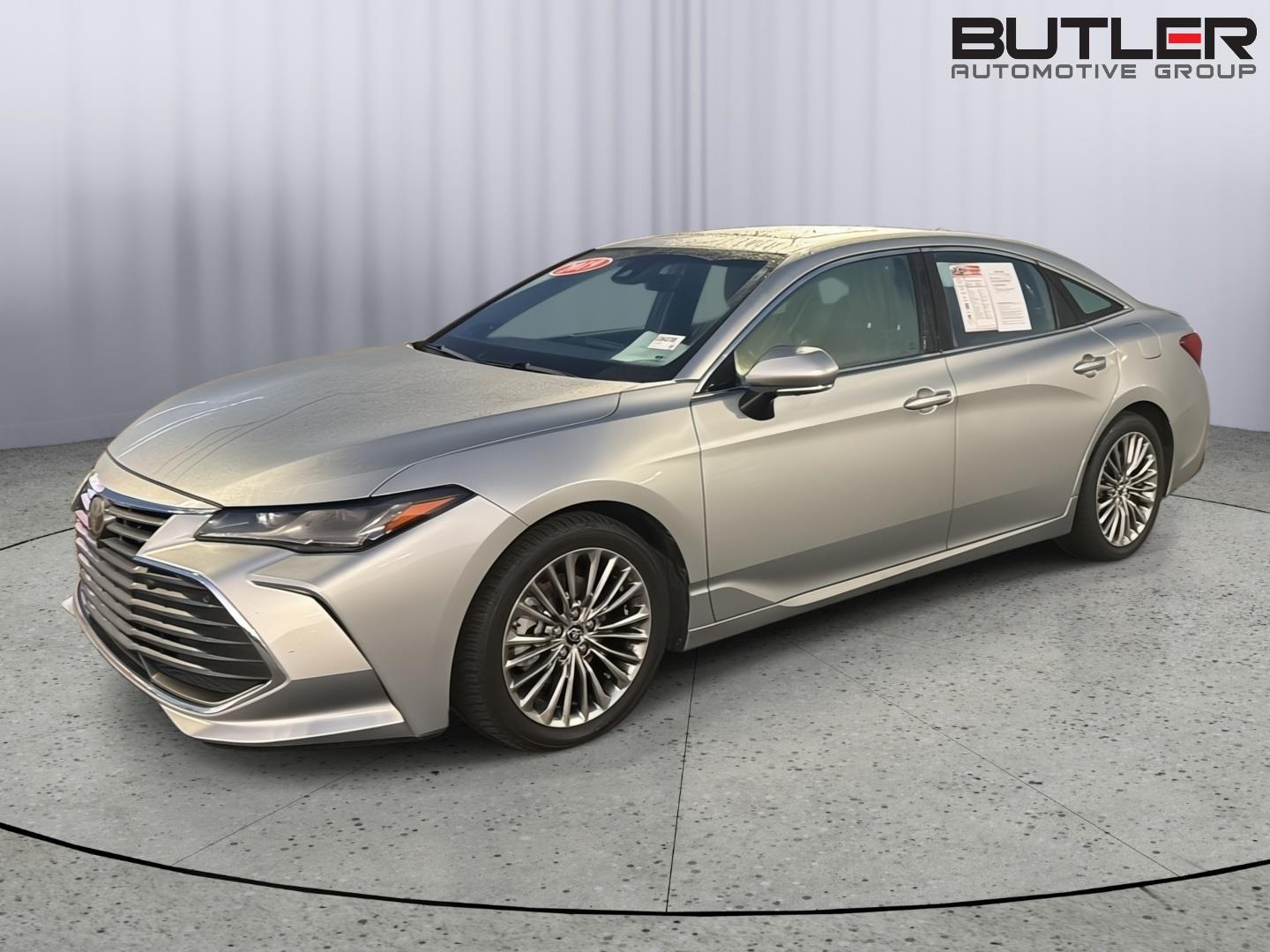 Celestial Silver Metallic 2019 Toyota Avalon Sedan Front-Wheel Drive Automatic