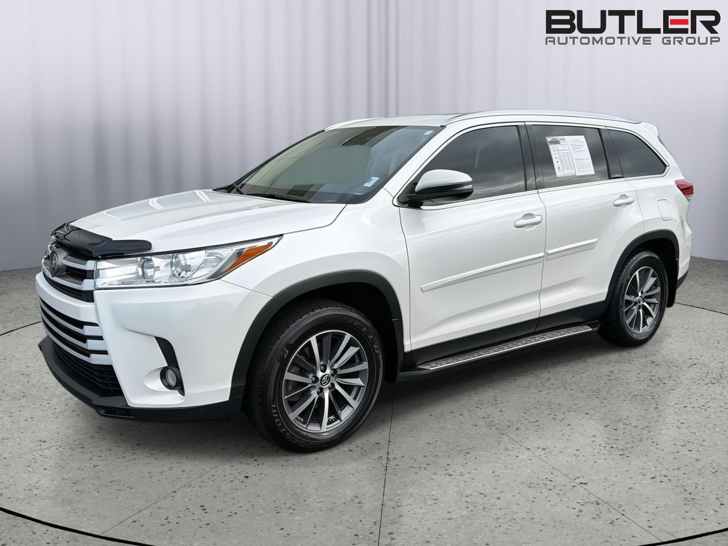 White (Blizzard Pearl) 2019 Toyota Highlander SUV / Crossover All-Wheel Drive 8-Speed Automatic