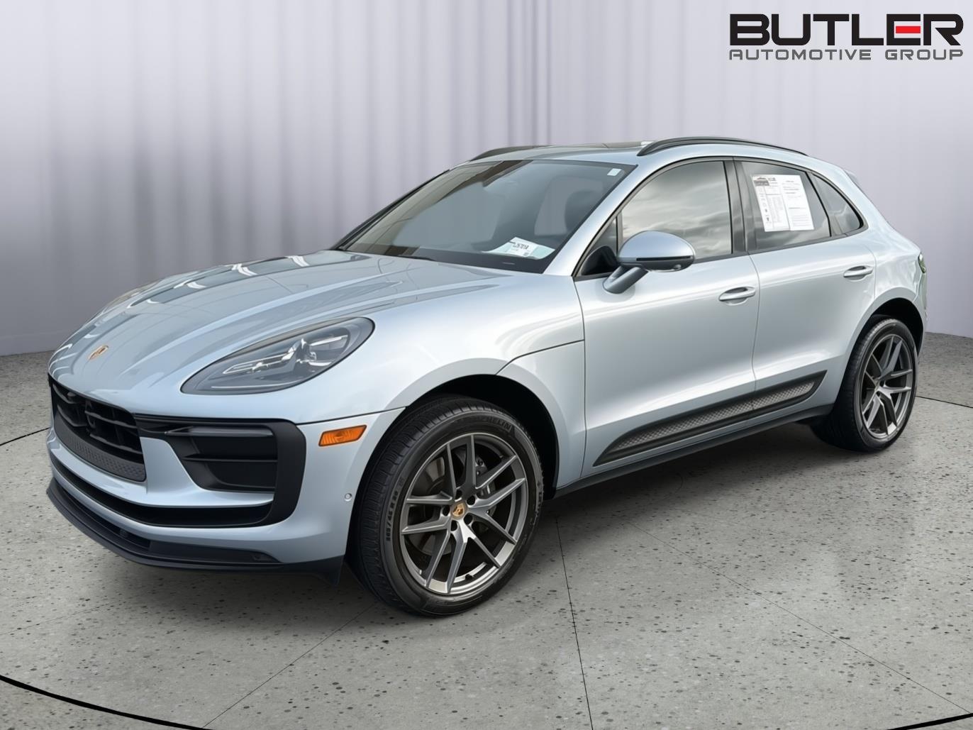 2023 Porsche Macan T AWD   