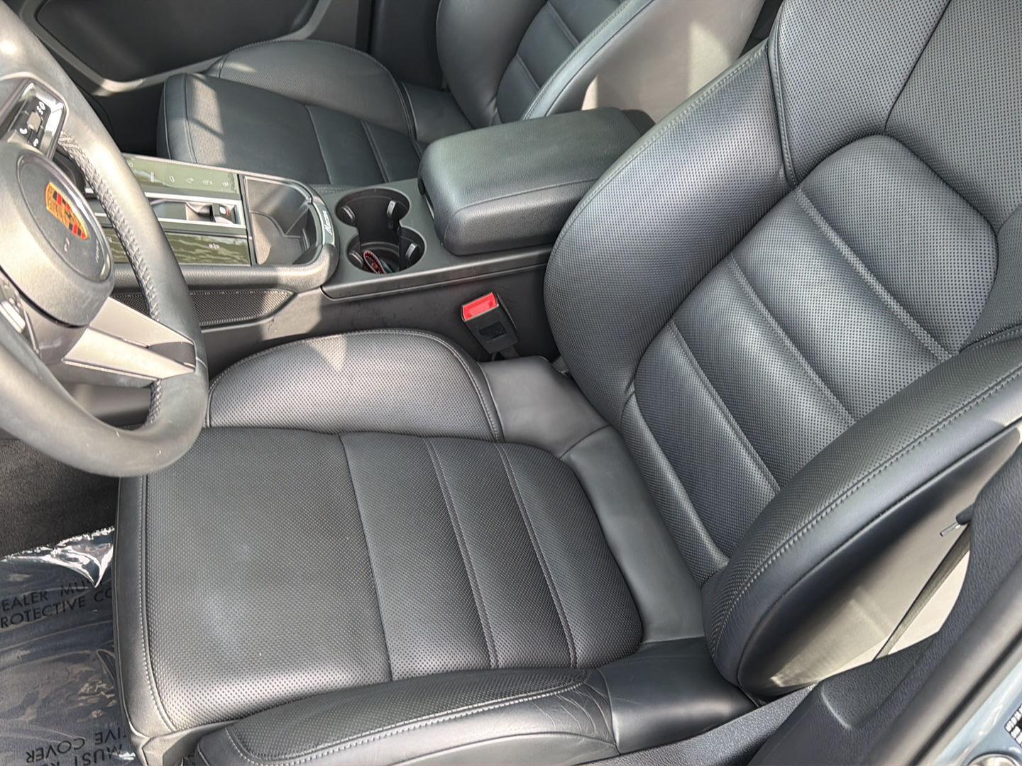 Used 2023 Porsche Macan SUV