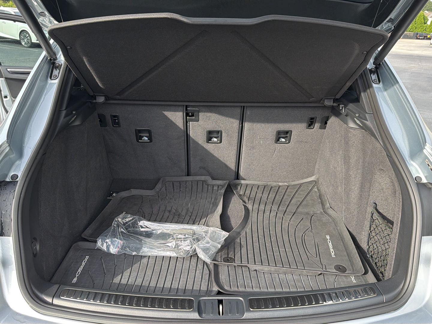 Used 2023 Porsche Macan SUV
