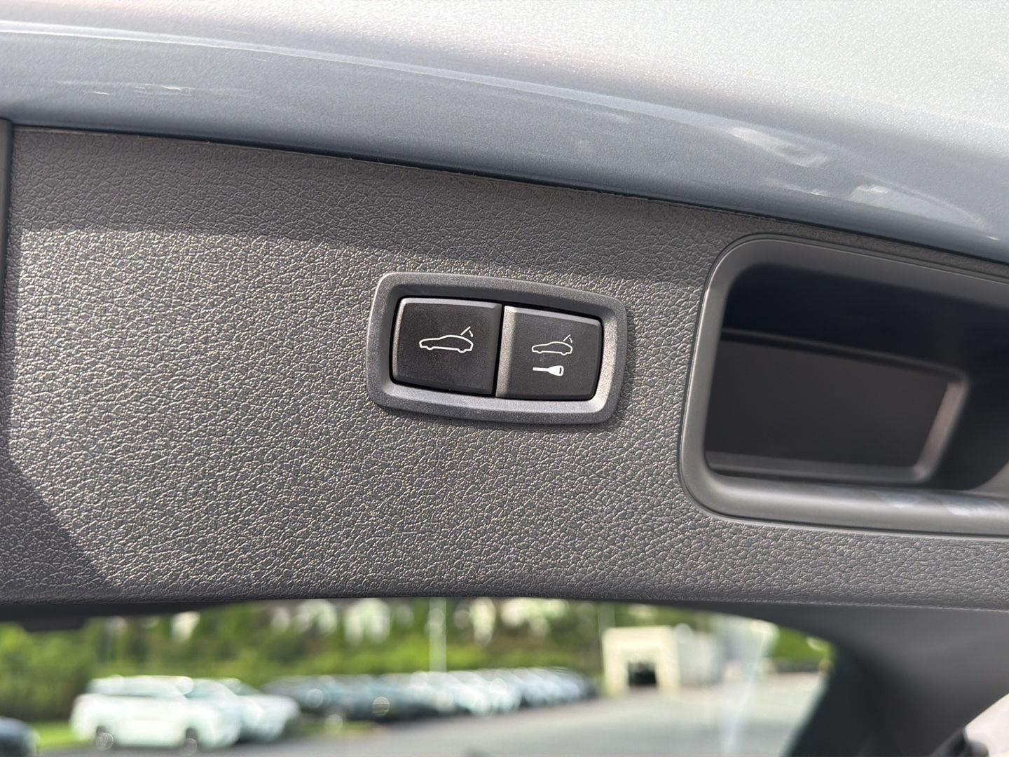Used 2023 Porsche Macan SUV