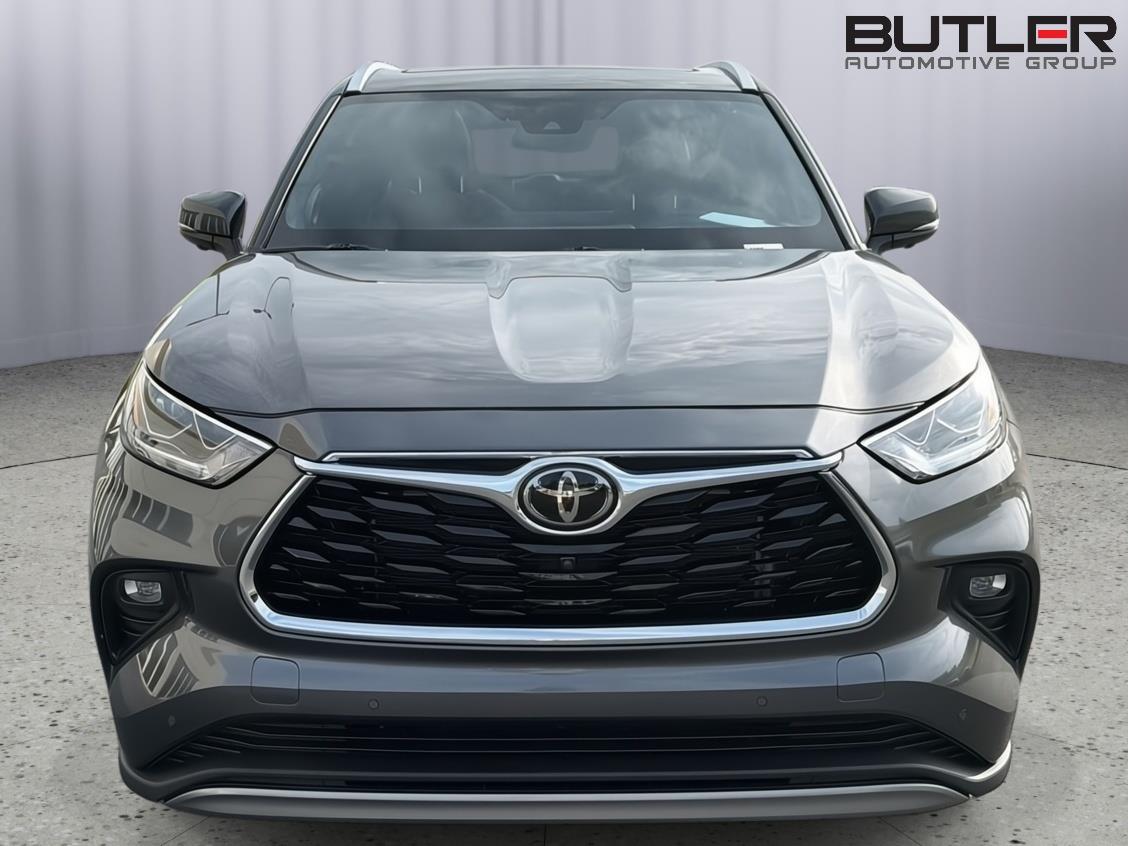 Used 2024 Toyota Highlander SUV