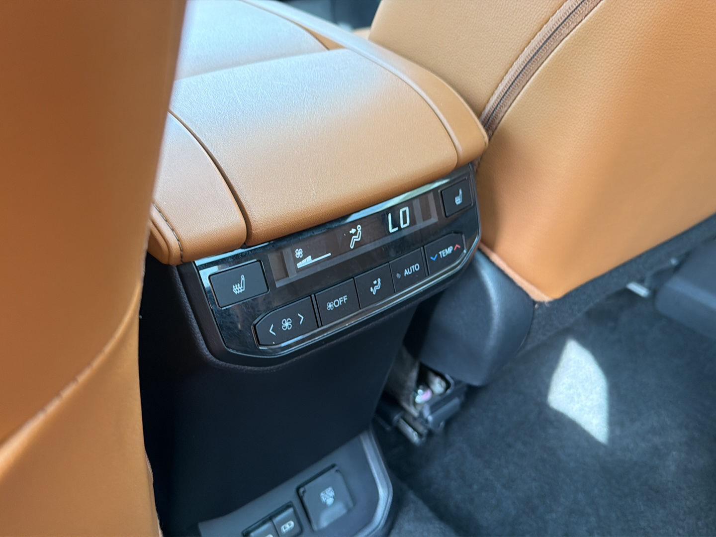 Used 2024 Toyota Highlander SUV