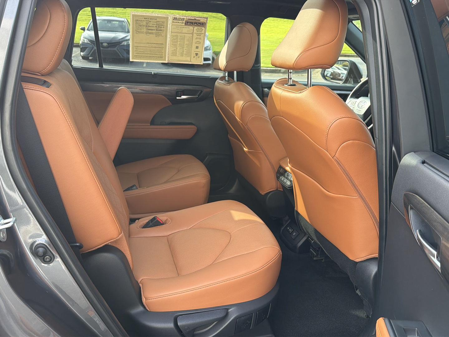 Used 2024 Toyota Highlander SUV