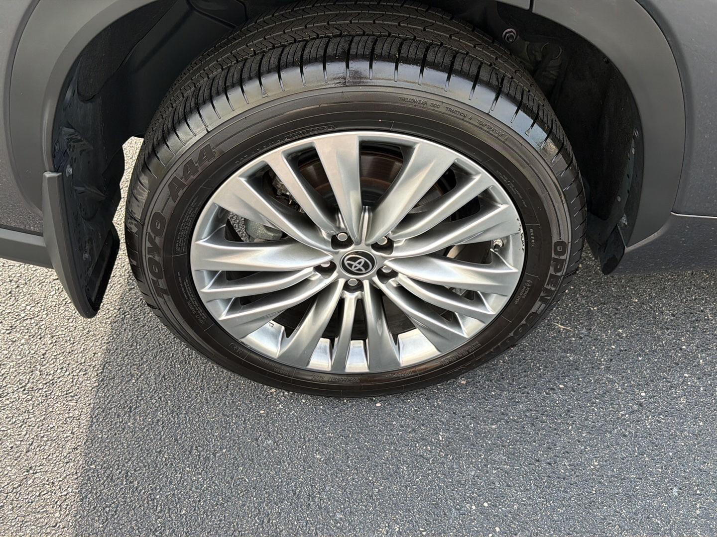 Used 2024 Toyota Highlander SUV