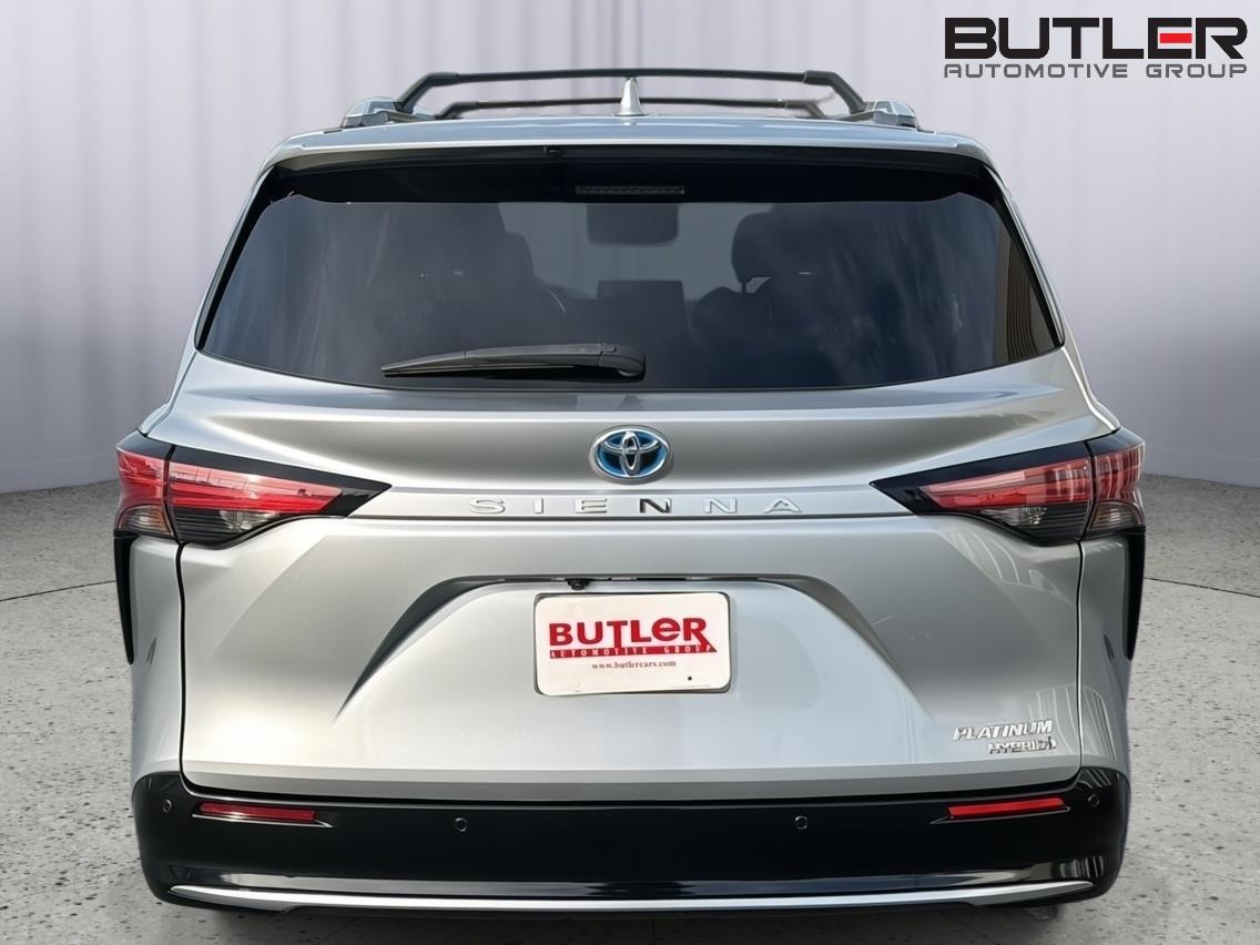 Used 2023 Toyota Sienna Van