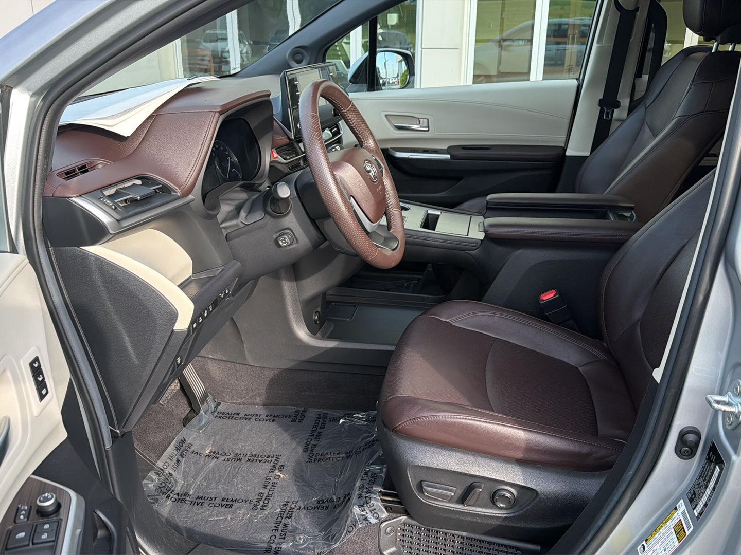 Used 2023 Toyota Sienna Van