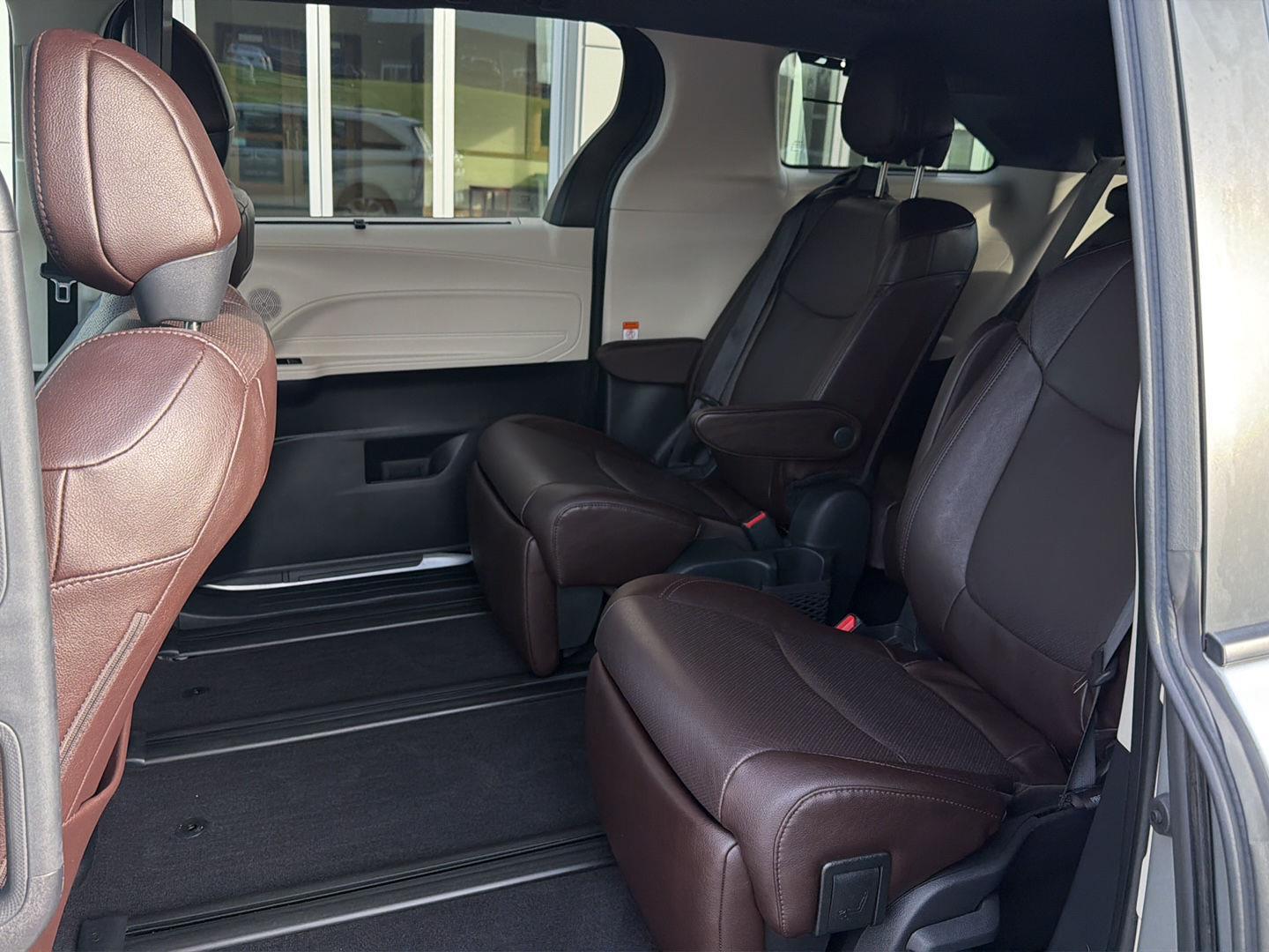 Used 2023 Toyota Sienna Van