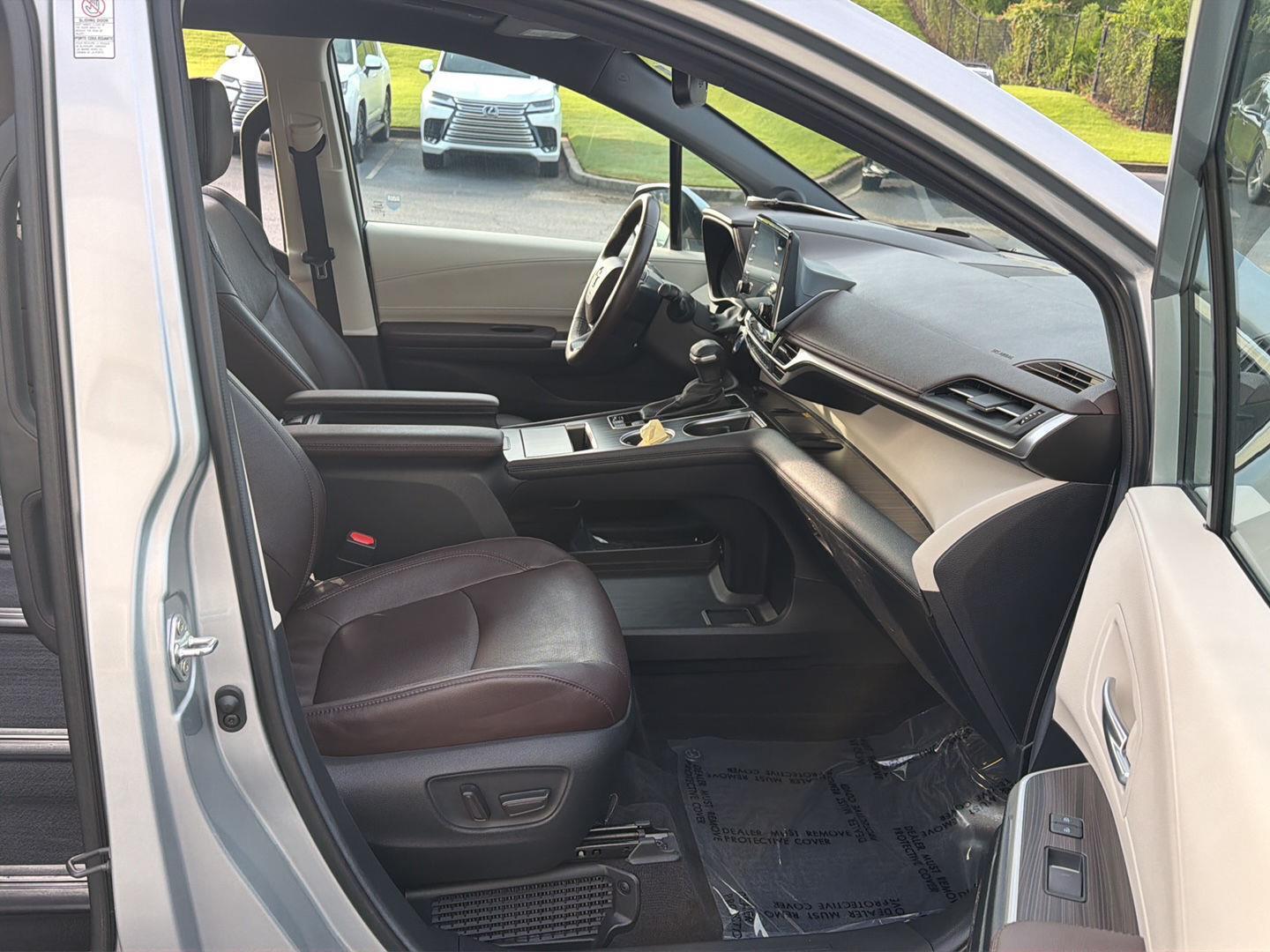 Used 2023 Toyota Sienna Van