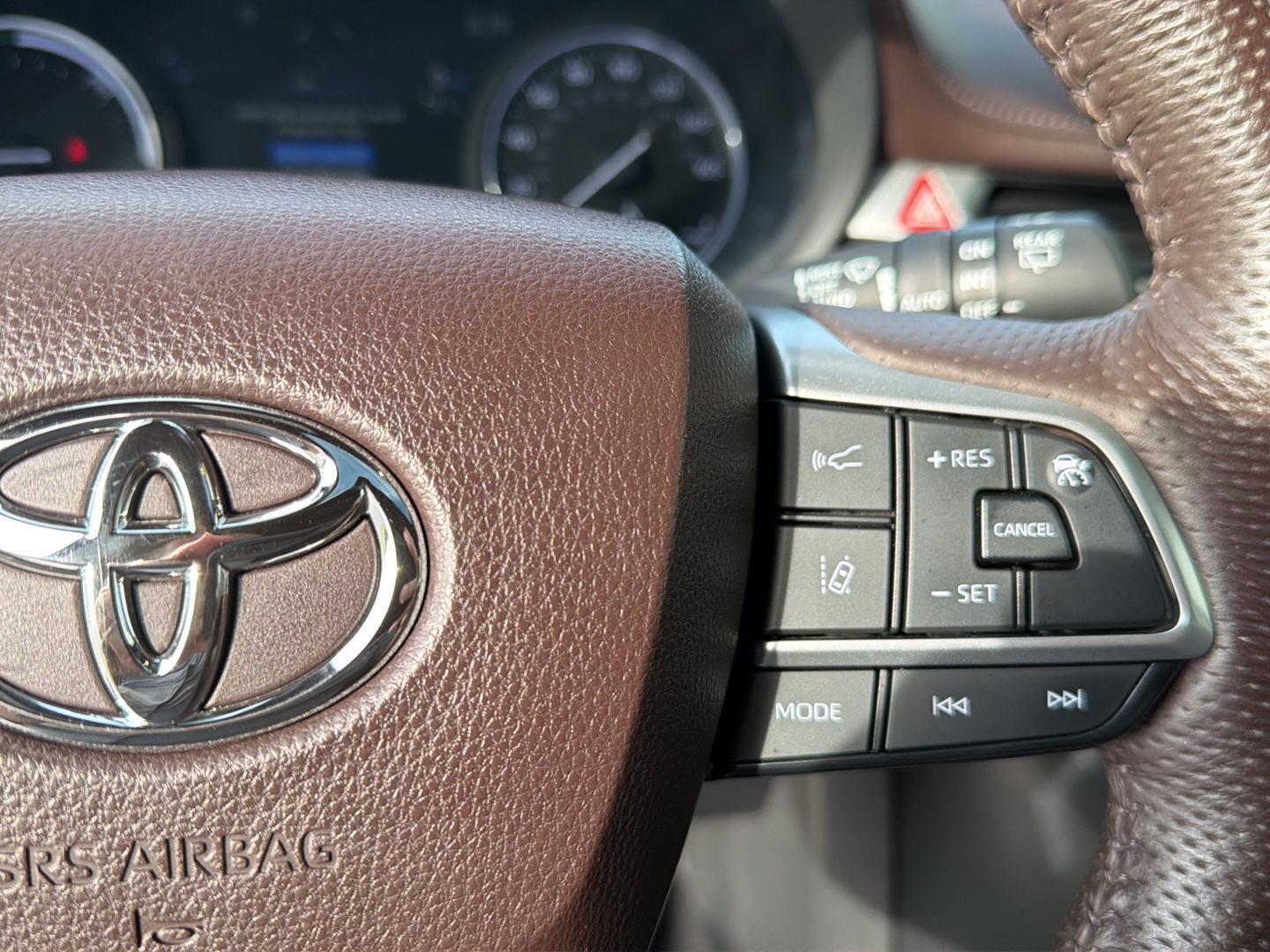 Used 2023 Toyota Sienna Van