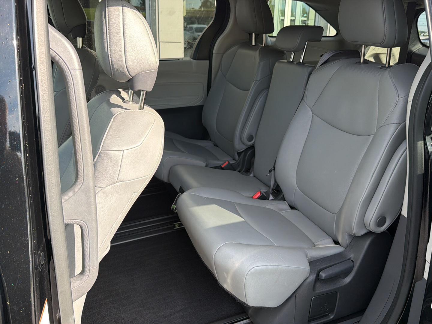 Used 2023 Toyota Sienna Van