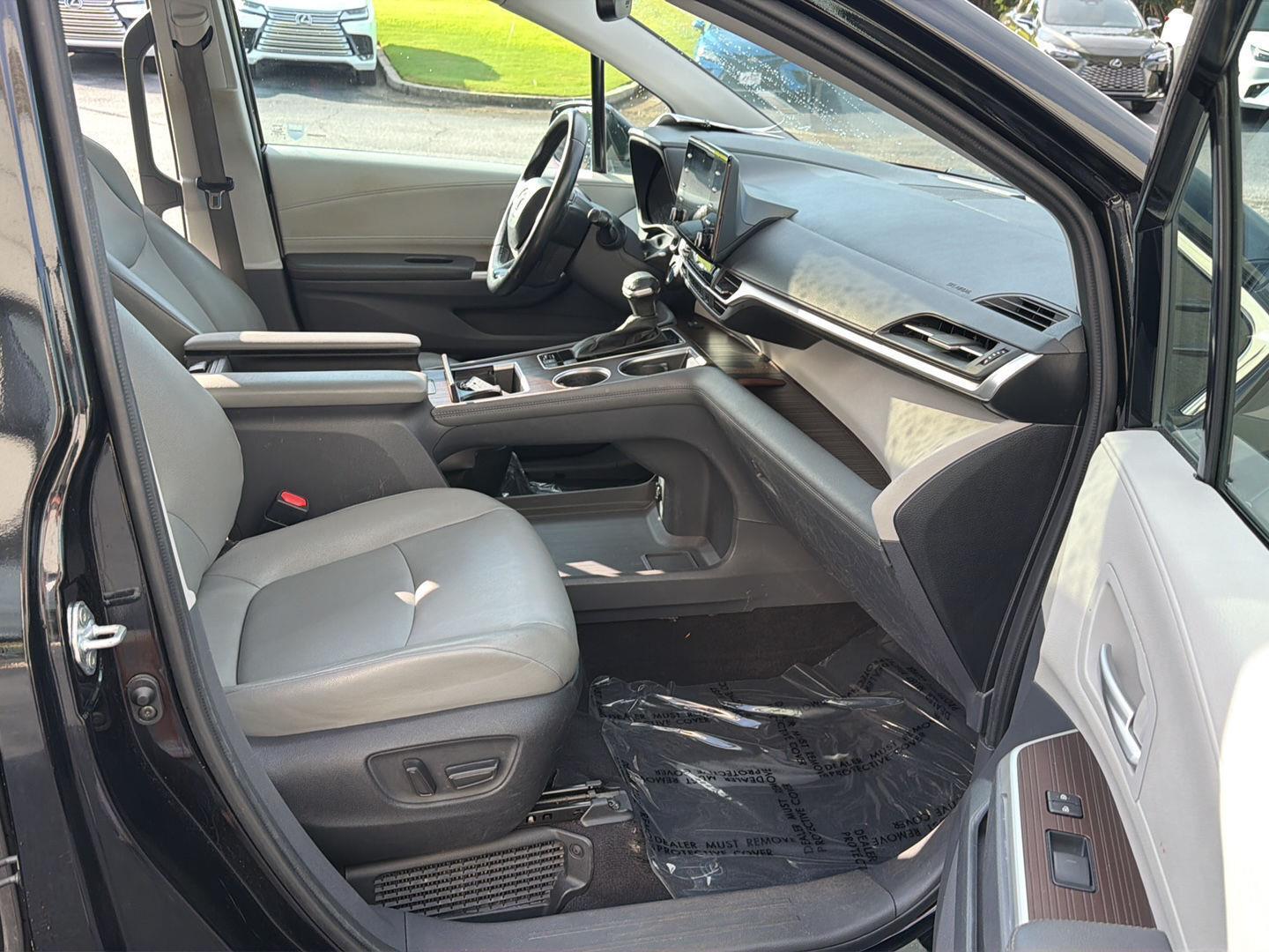 Used 2023 Toyota Sienna Van