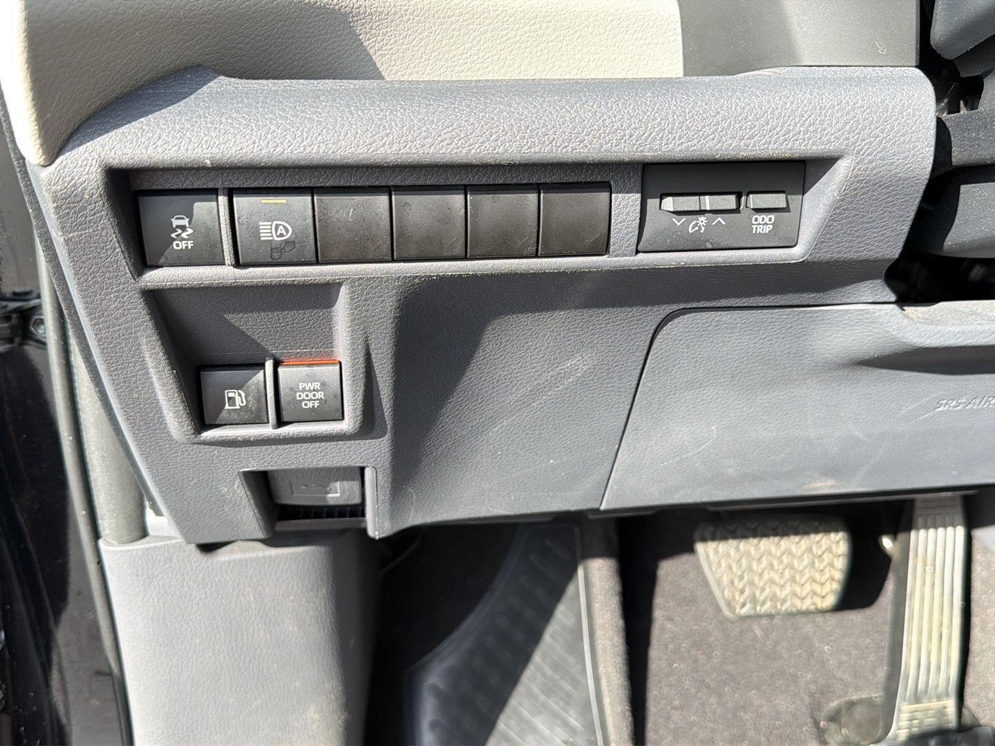 Used 2023 Toyota Sienna Van