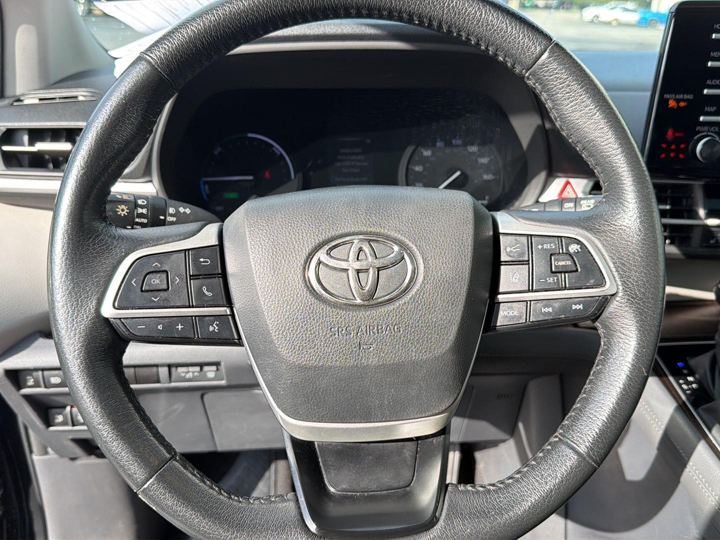 Used 2023 Toyota Sienna Van