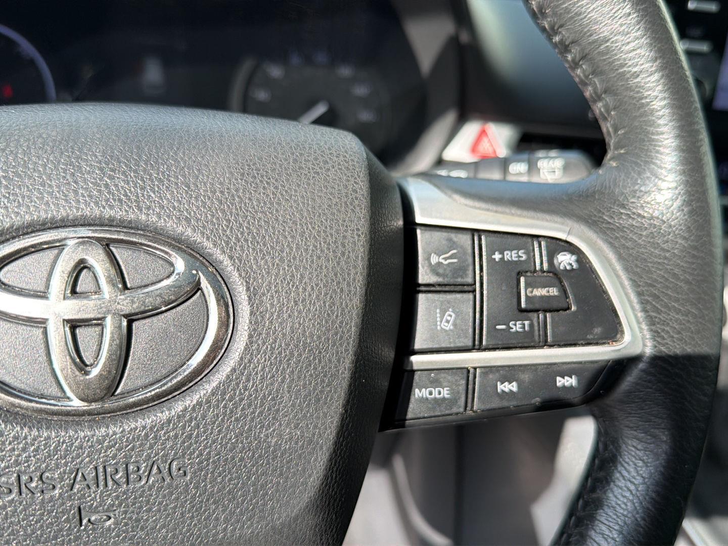 Used 2023 Toyota Sienna Van