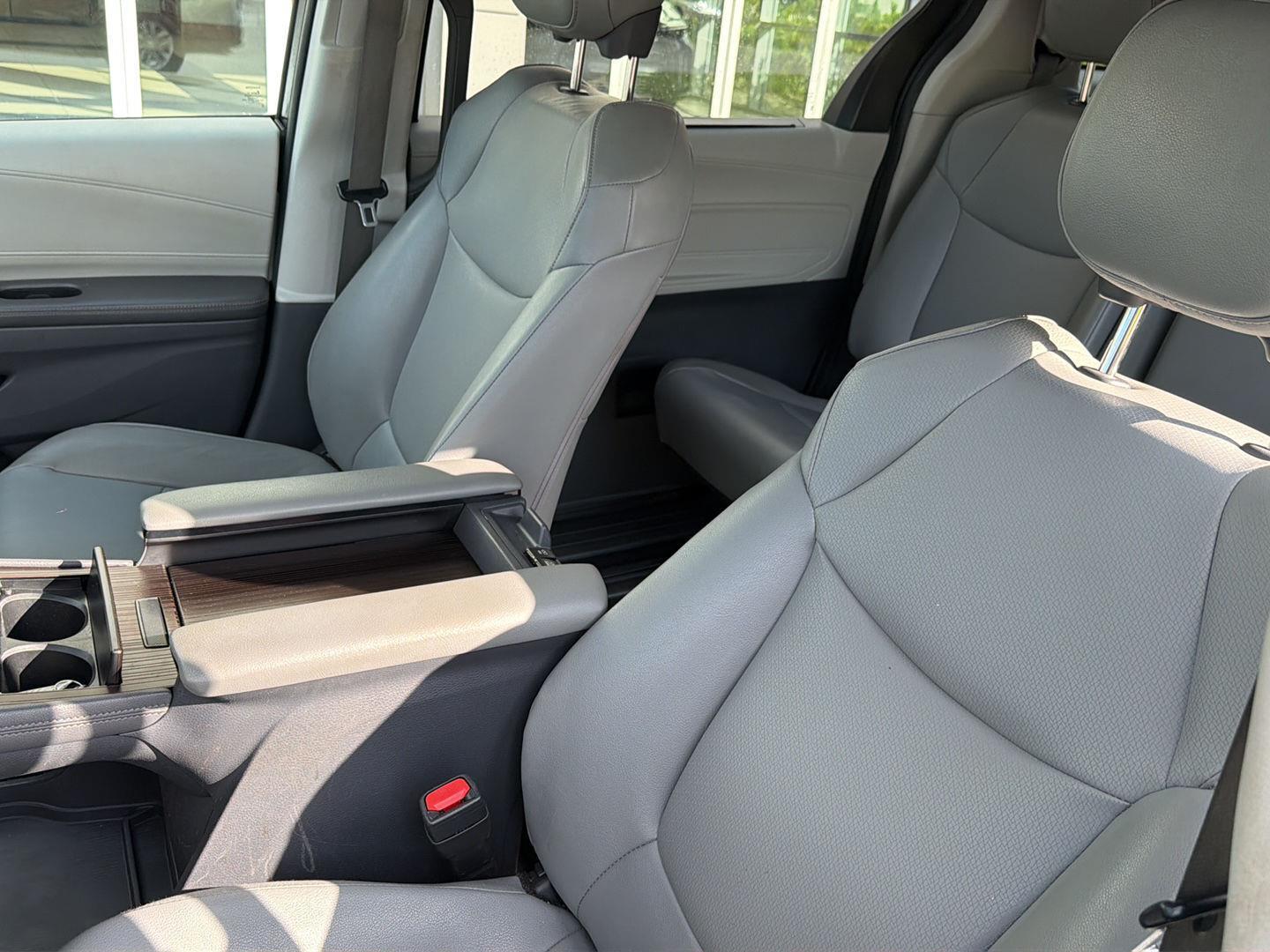 Used 2023 Toyota Sienna Van