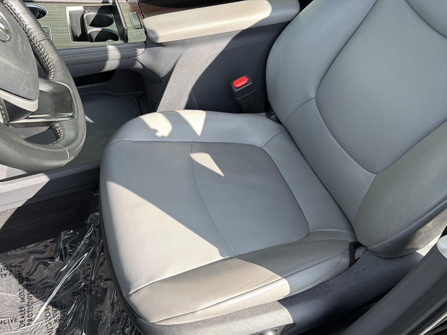 Used 2023 Toyota Sienna Van