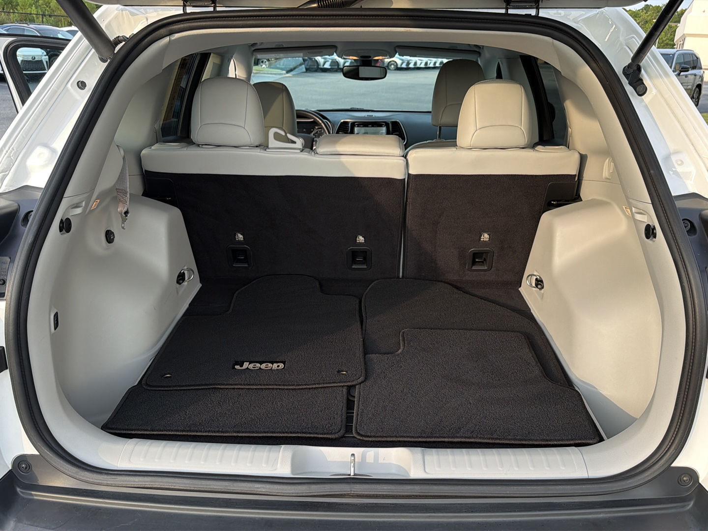 Used 2019 Jeep Cherokee SUV
