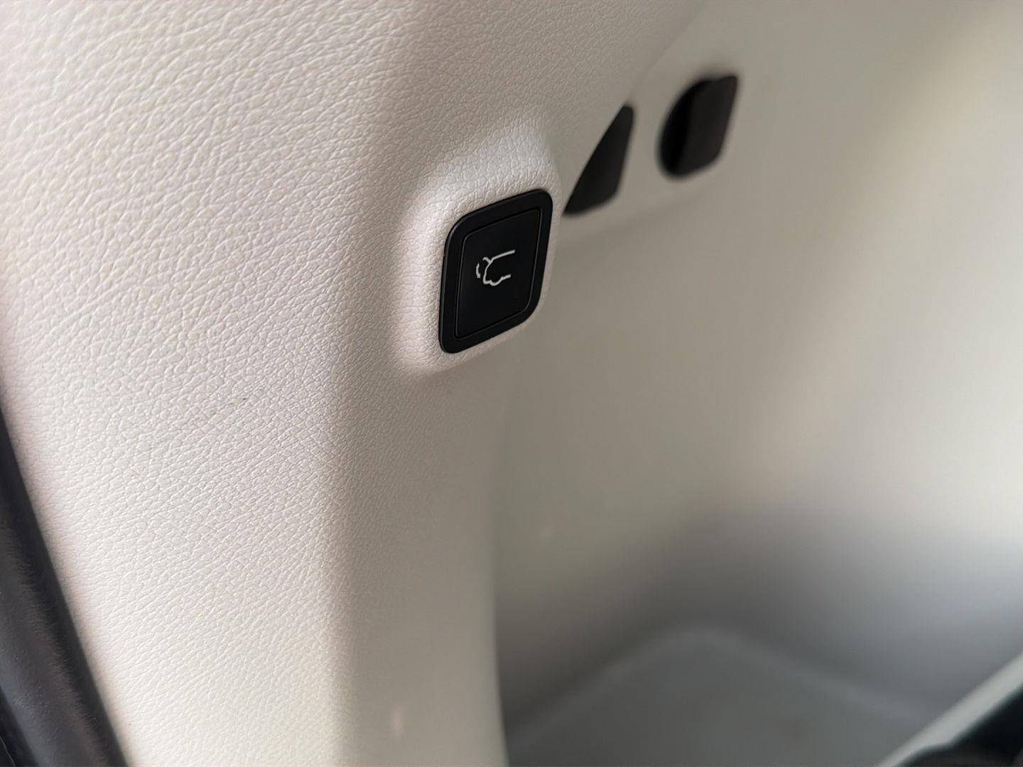 Used 2019 Jeep Cherokee SUV
