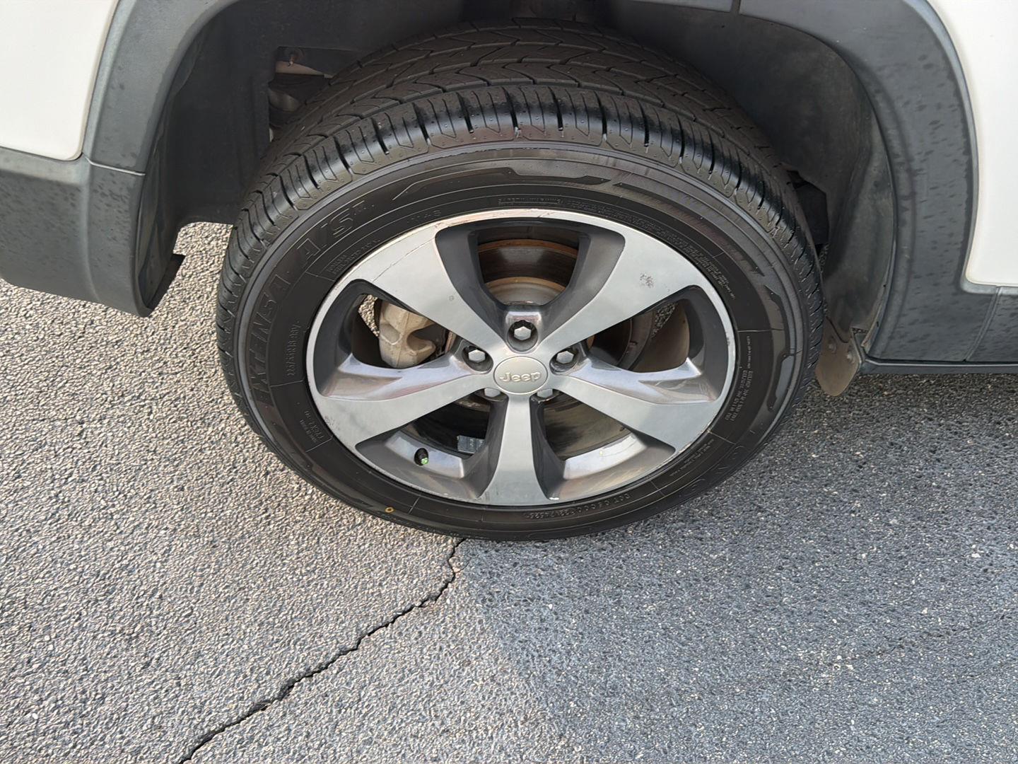 Used 2019 Jeep Cherokee SUV