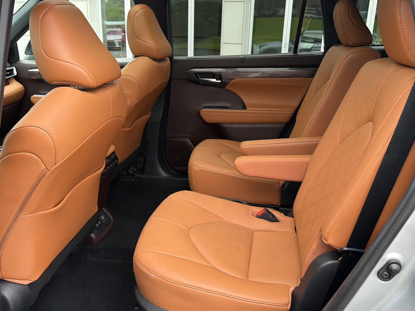 Used 2020 Toyota Highlander Hybrid SUV