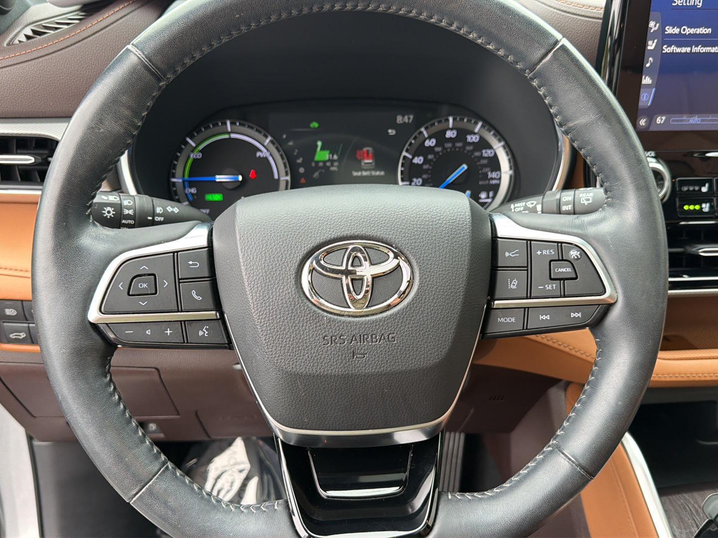 Used 2020 Toyota Highlander Hybrid SUV