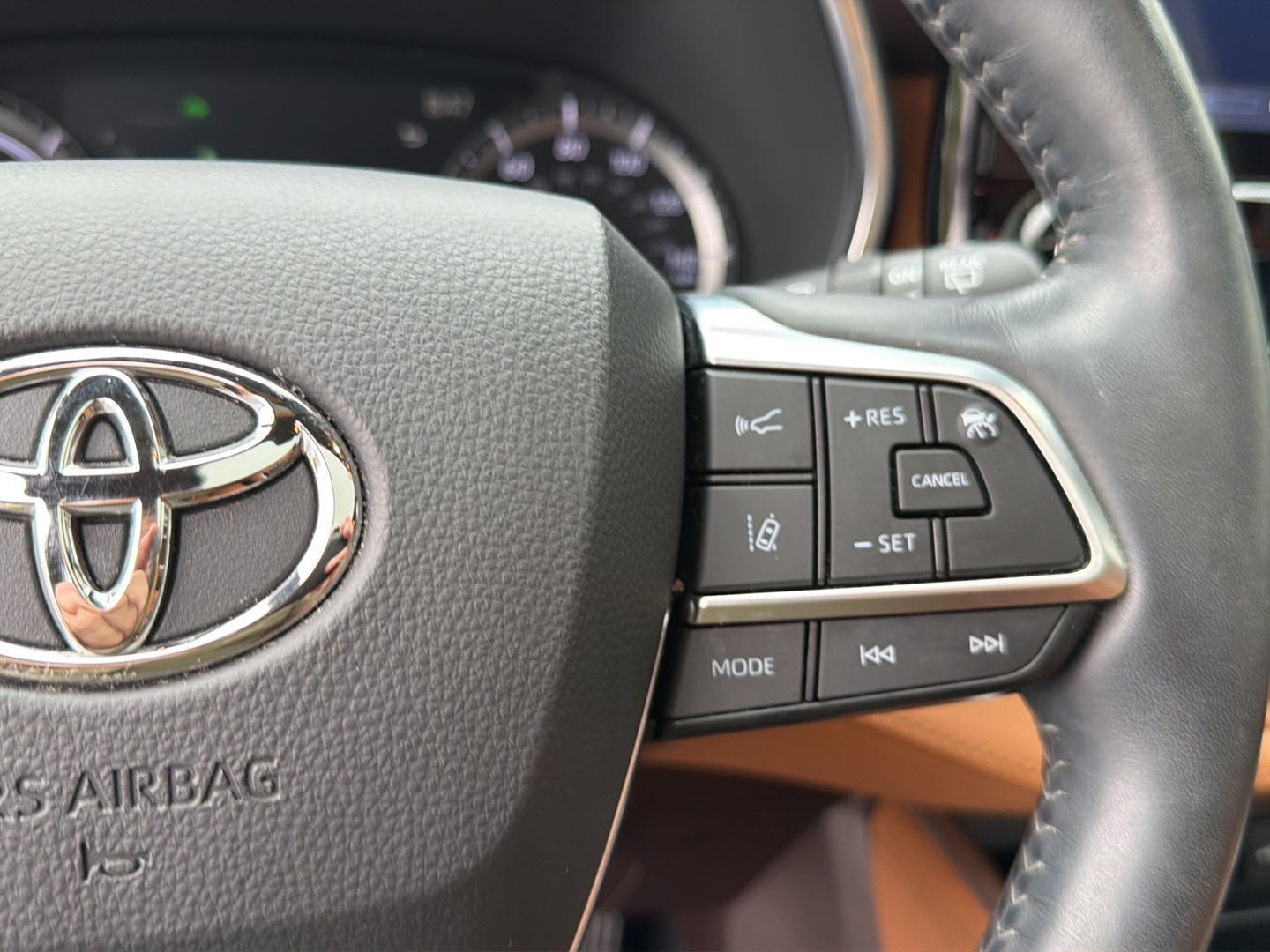 Used 2020 Toyota Highlander Hybrid SUV