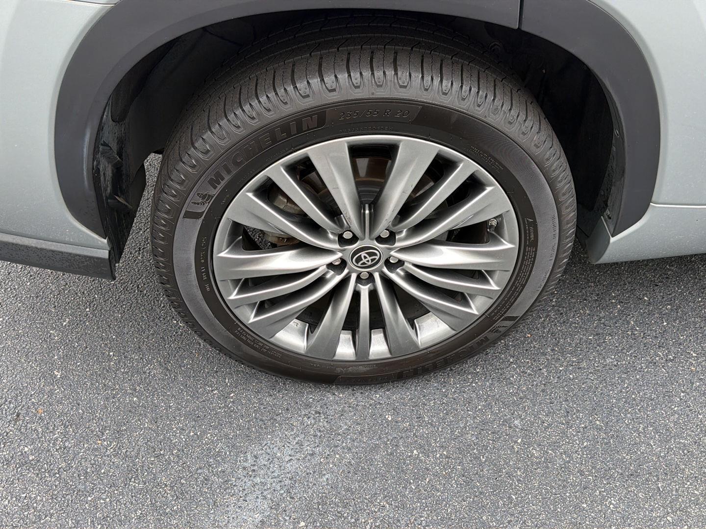 Used 2020 Toyota Highlander Hybrid SUV