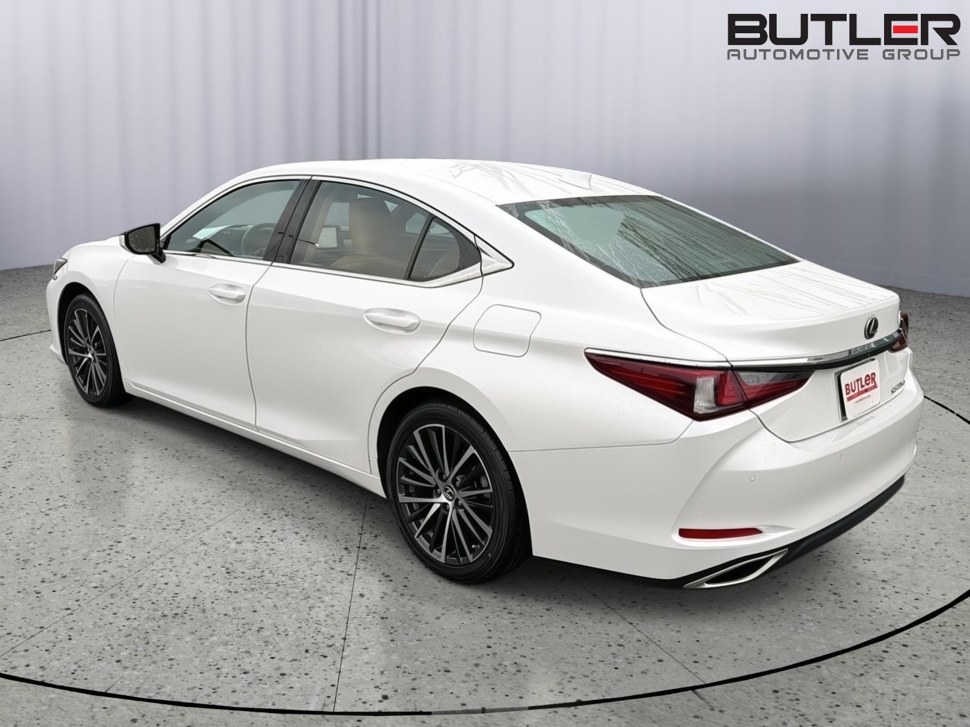 Used 2023 Lexus ES Sedan