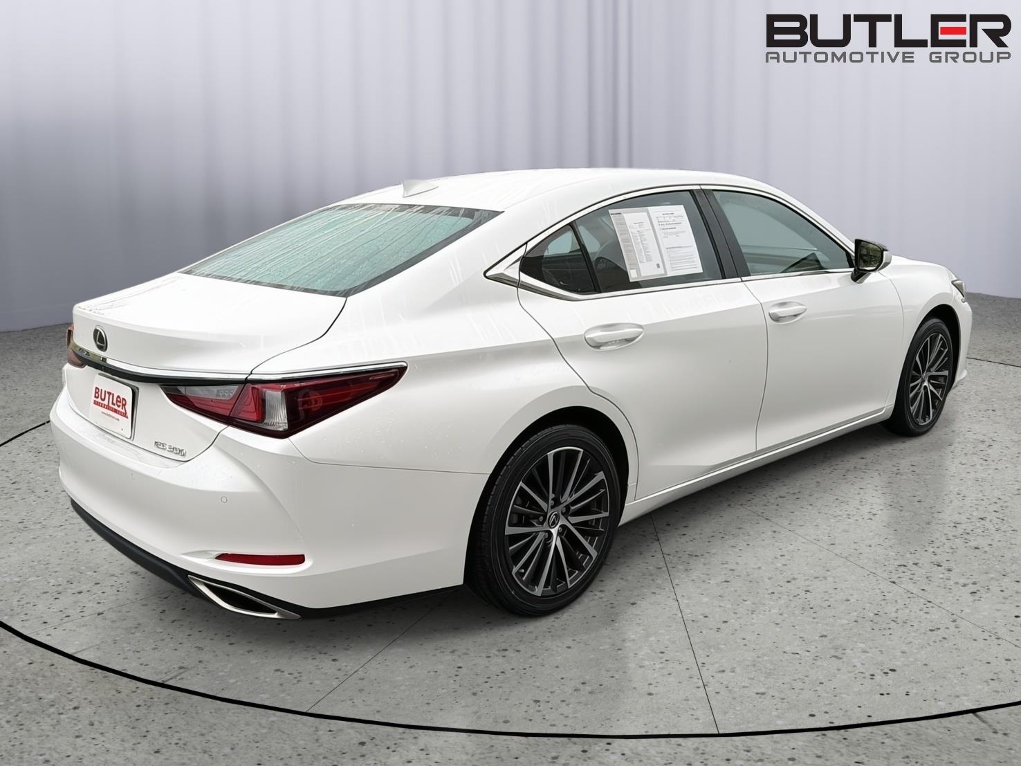 Used 2023 Lexus ES Sedan