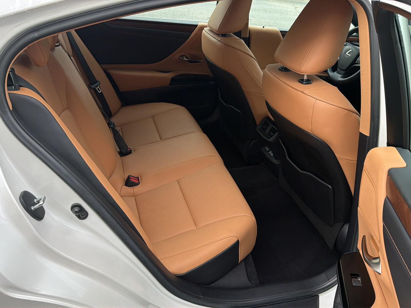 Used 2023 Lexus ES Sedan