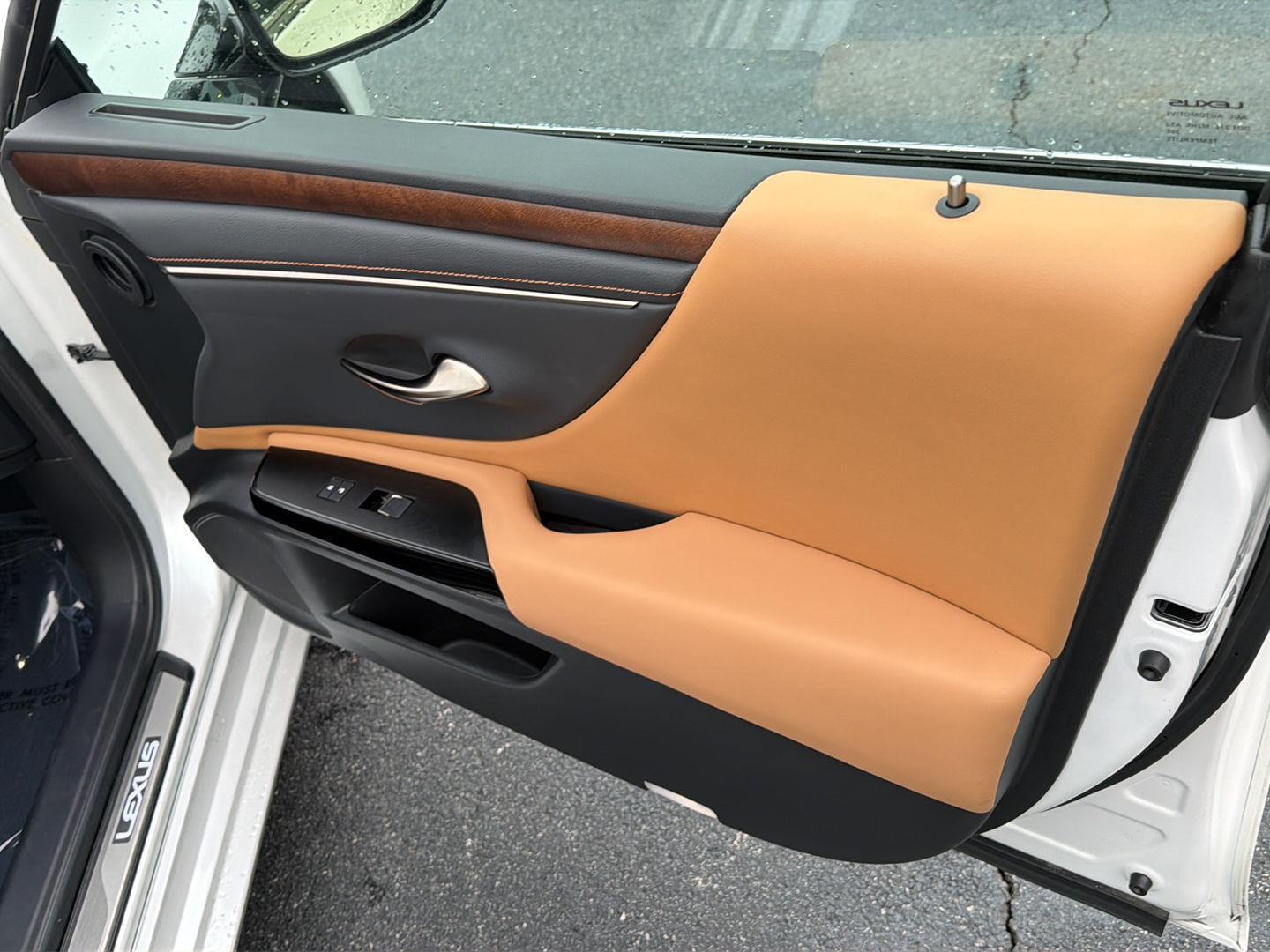 Used 2023 Lexus ES Sedan