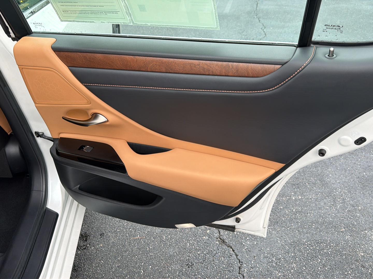 Used 2023 Lexus ES Sedan