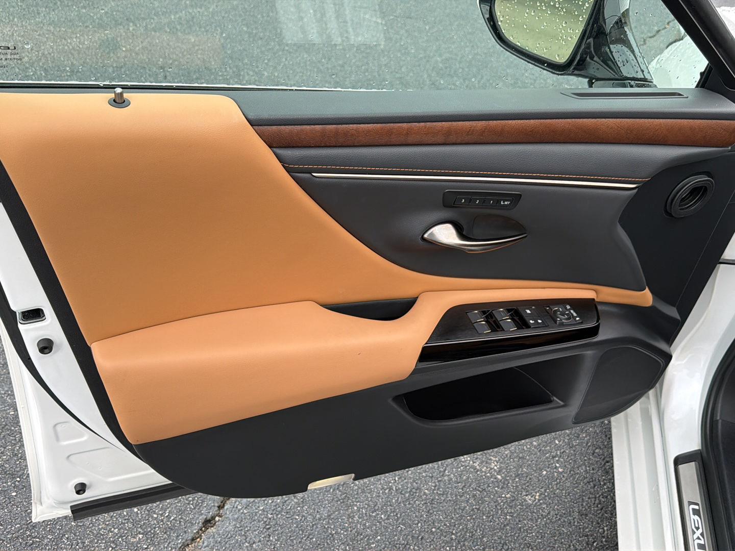 Used 2023 Lexus ES Sedan