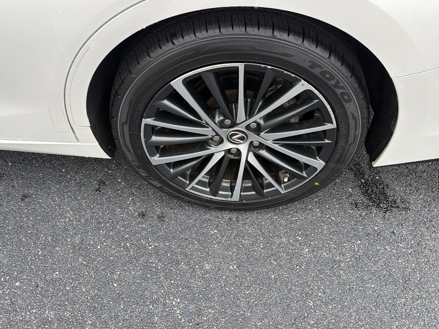 Used 2023 Lexus ES Sedan