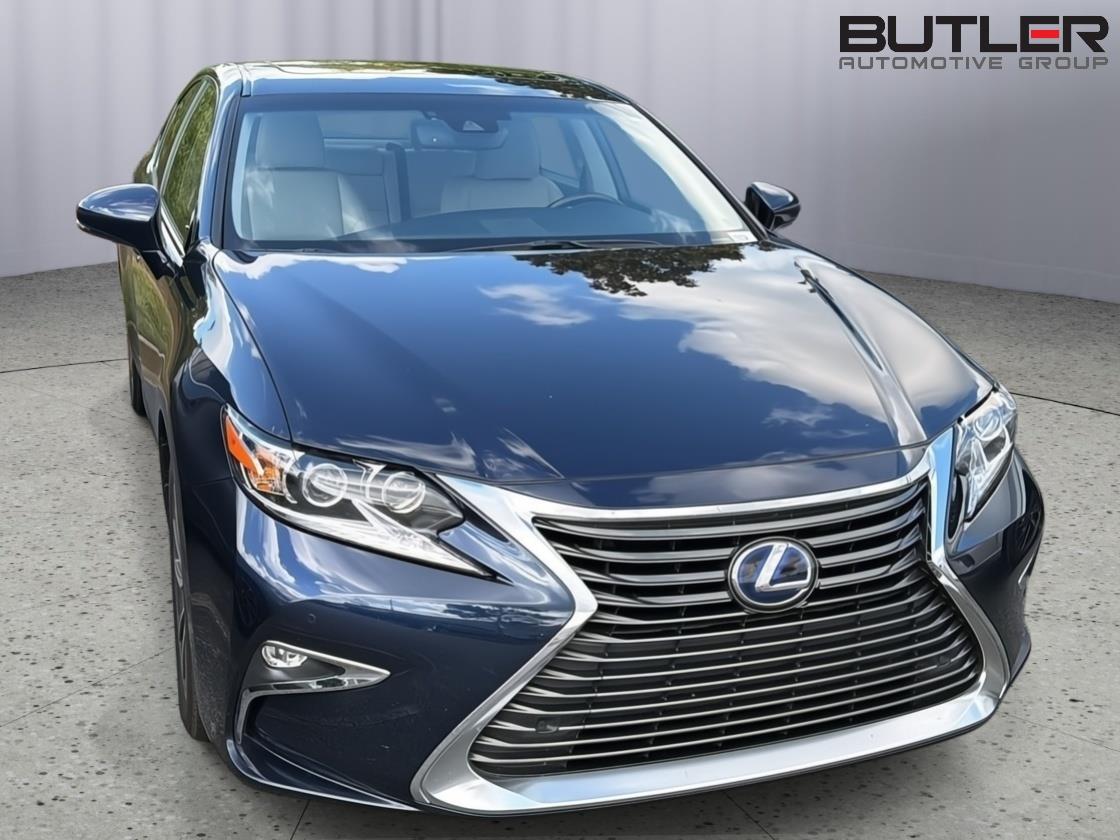 Used 2017 Lexus ES Sedan