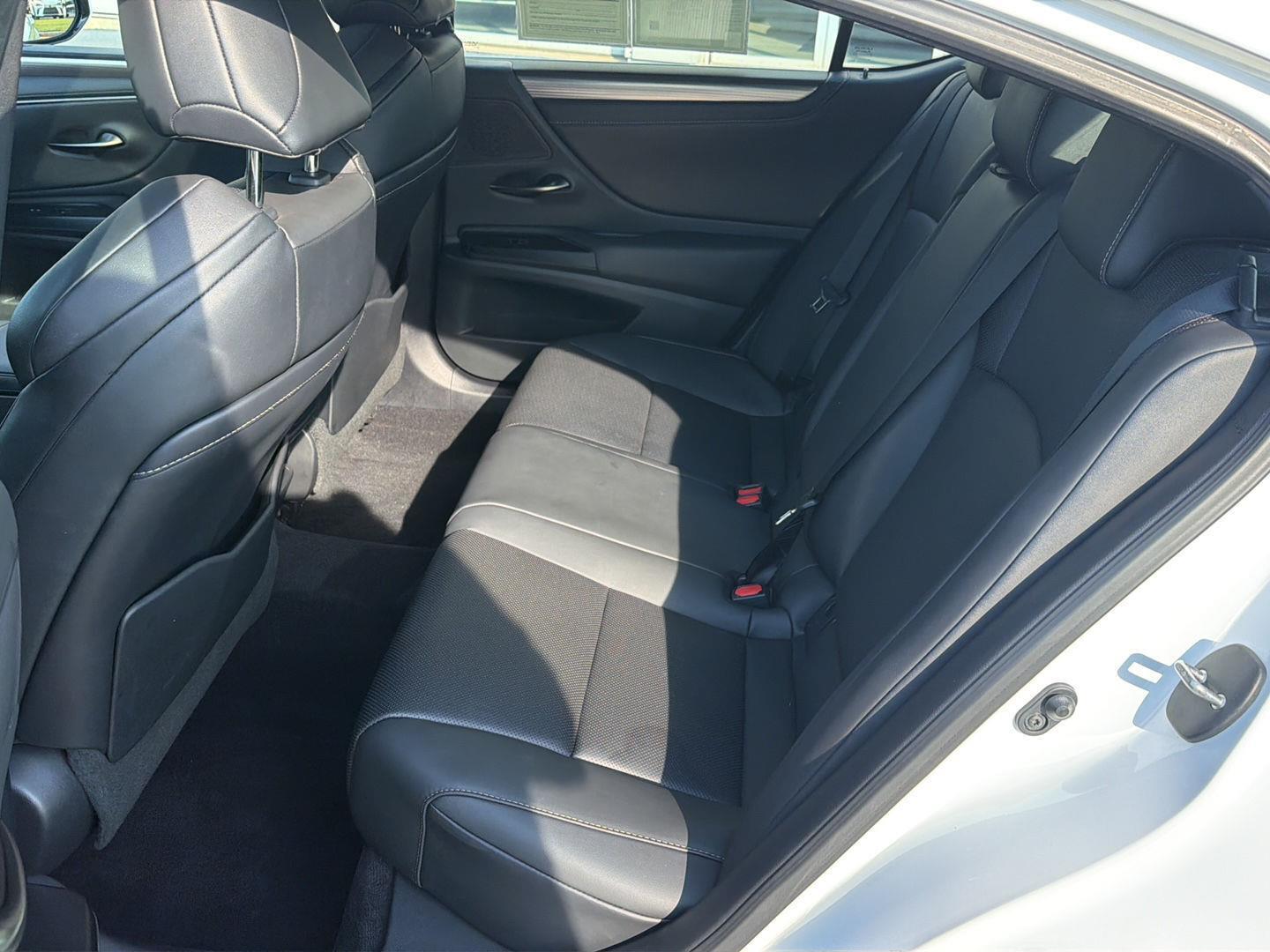 Used 2021 Lexus ES Sedan