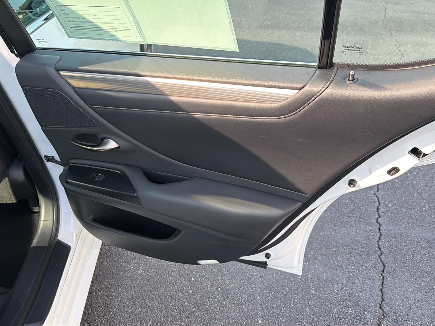 Used 2021 Lexus ES Sedan