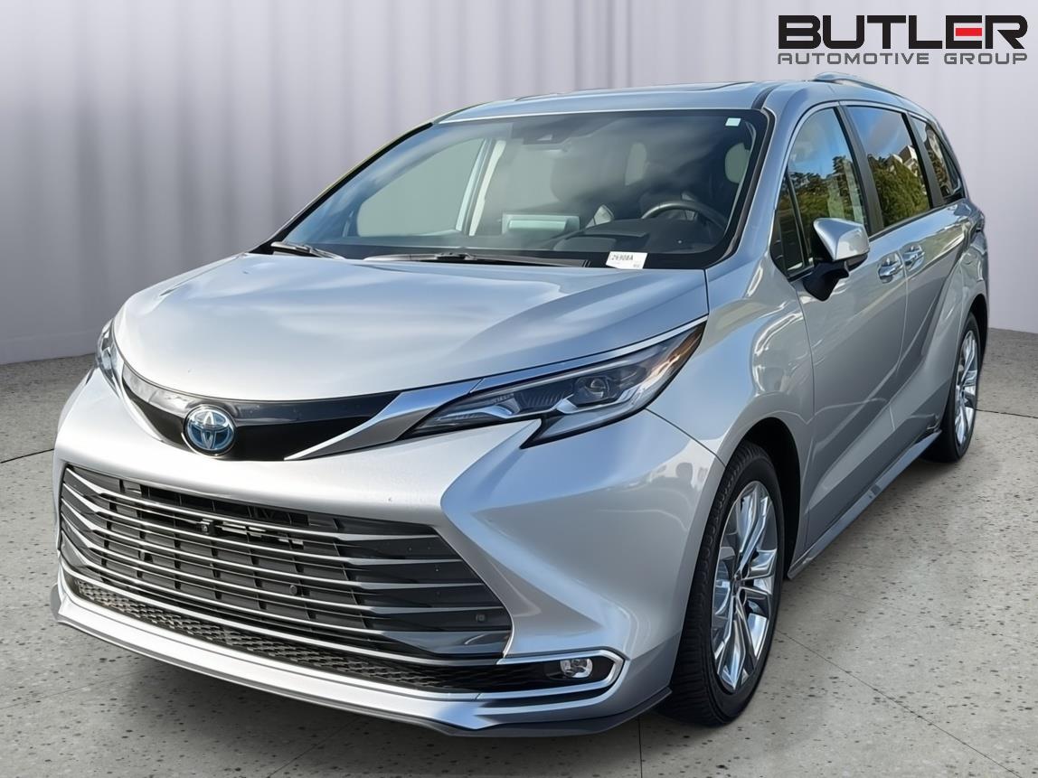 Used 2022 Toyota Sienna Van